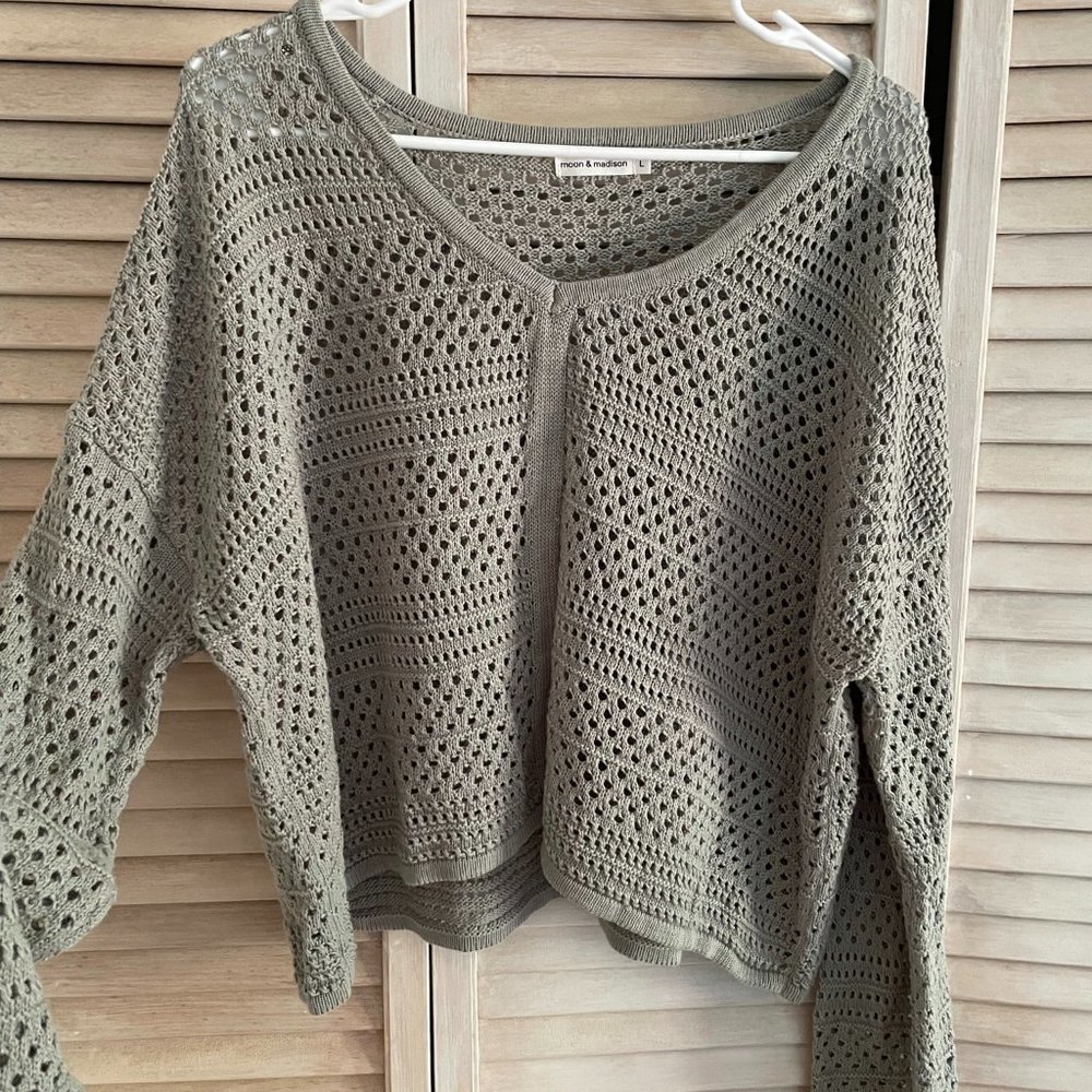Casual Cropped Sweater